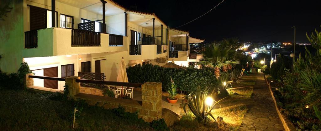 Villa Madeleine Tower View Nea Fokea Exterior foto